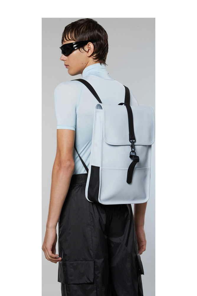 Rains wasserdichter Rucksack 40x29x10 cm 9 L 12800 81 SKY