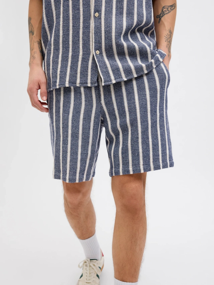 Jack&Jones krótkie joggery JPSTJAIDEN COBA STRIPE JOG SHORTS REG SN 12274413 OCEAN CAVERN