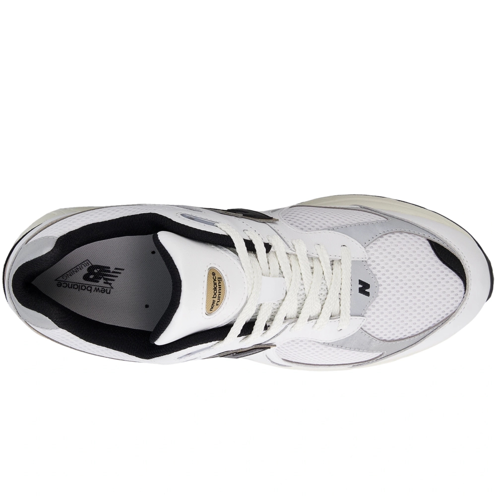 New Balance unisex athletic shoes M2002RPN