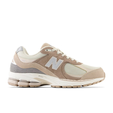 New Balance unisex athletic shoes M2002RSI