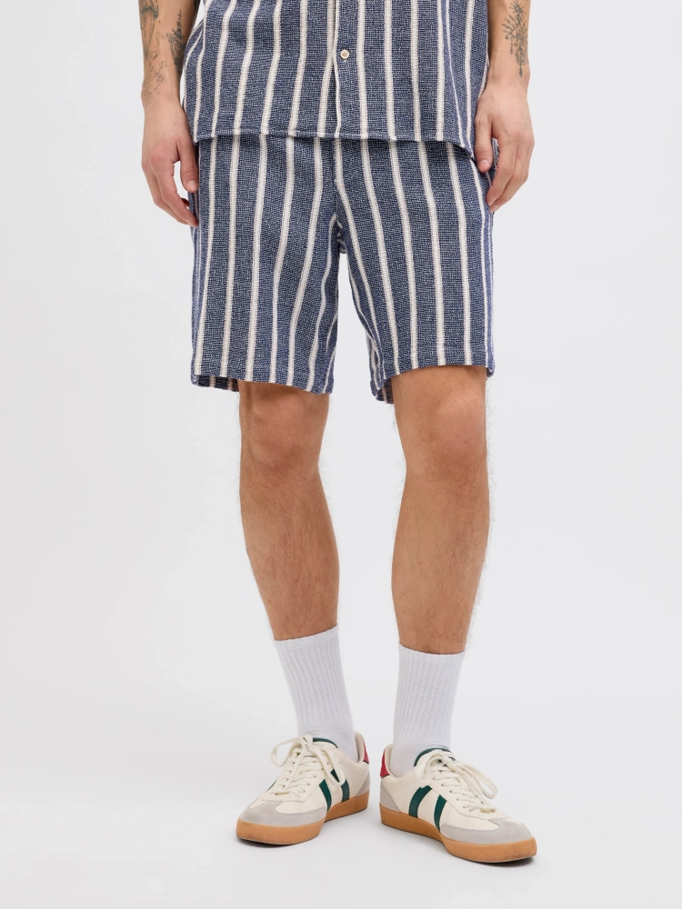Jack&Jones krótkie joggery JPSTJAIDEN COBA STRIPE JOG SHORTS REG SN 12274413 OCEAN CAVERN