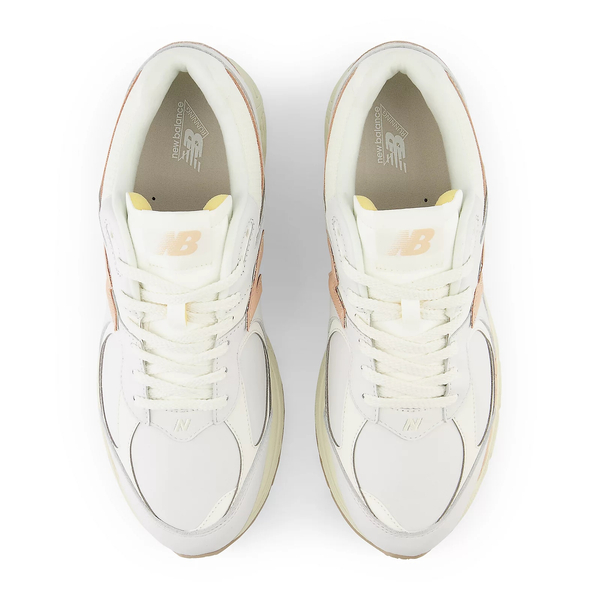 New Balance unisex athletic shoes M2002RVF