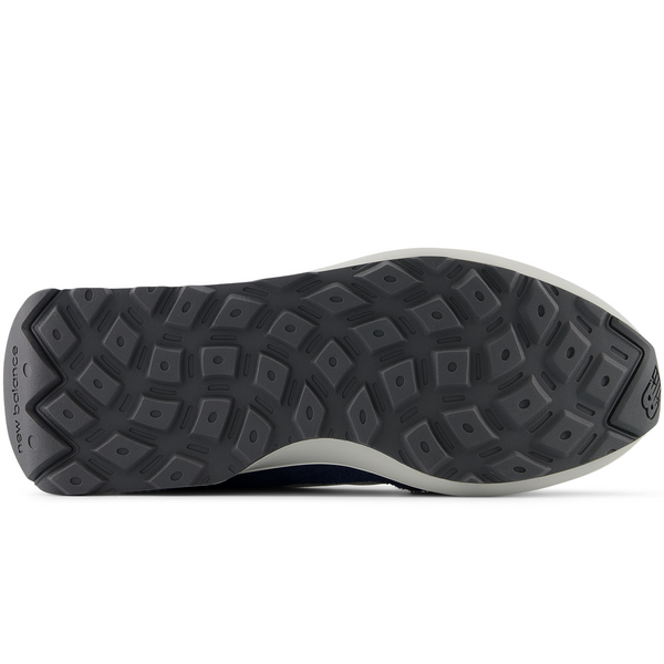 New Balance unisex athletic shoes U370AG