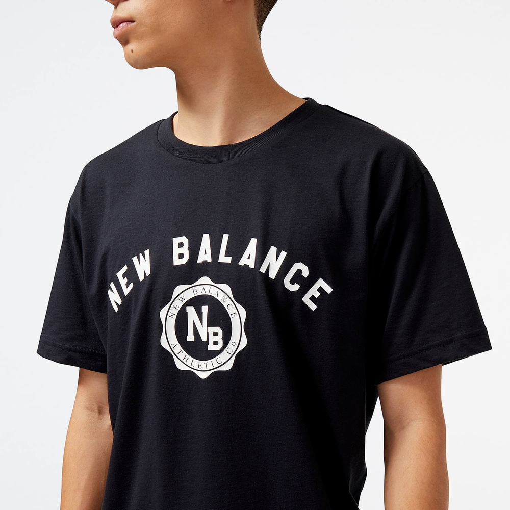 New Balance SPORT SEASONAL GRAPHIC COT BK MT31904BK T-shirt