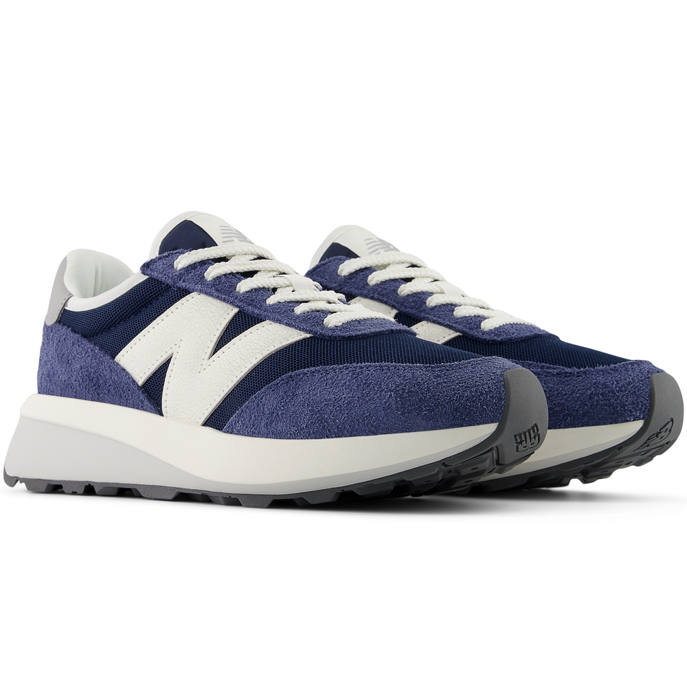 New Balance unisex athletic shoes U370AG