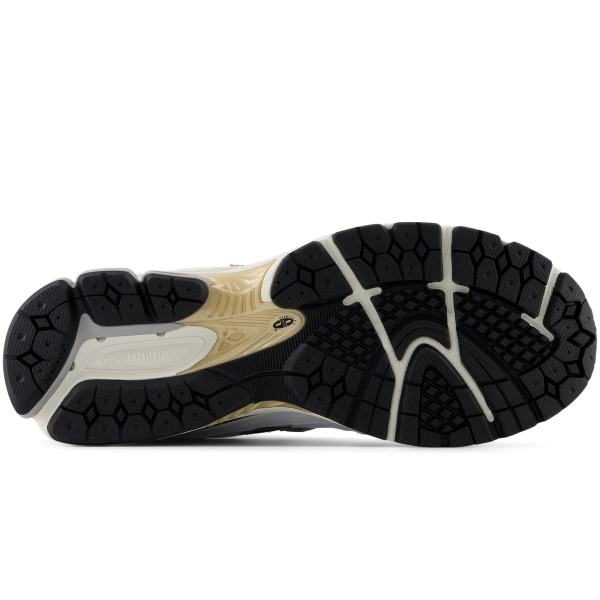 New Balance unisex athletic shoes M2002RPN