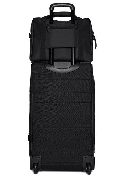 Rains torba podróżna 30x38x9 cm TEXEL TECH BAG W3 14250 01 BLACK