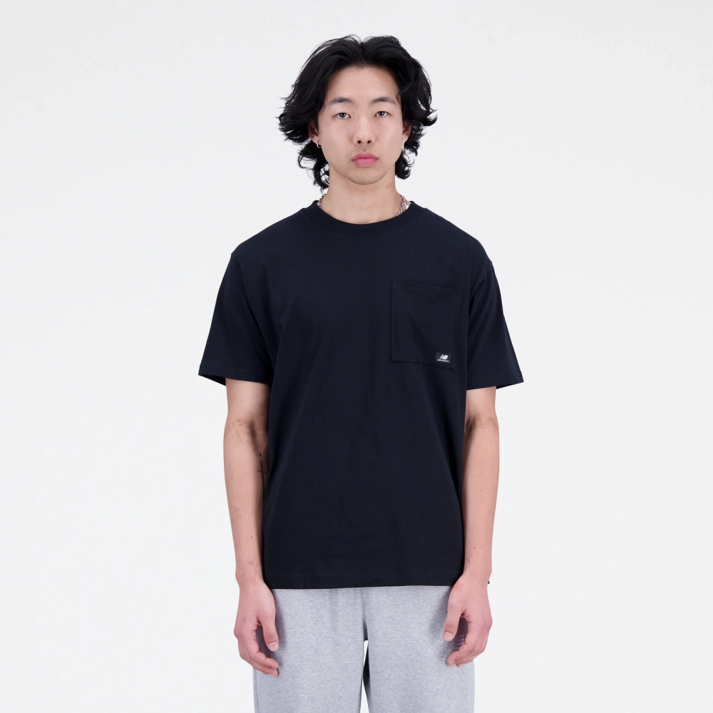 New Balance Herren-T-Shirt ESSENTIALS REIMAGINED COTT BK MT31542BK