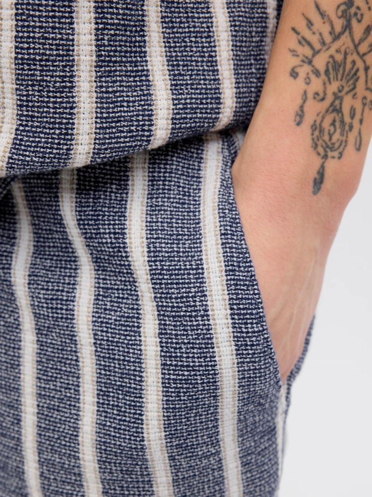 Jack&Jones krótkie joggery JPSTJAIDEN COBA STRIPE JOG SHORTS REG SN 12274413 OCEAN CAVERN