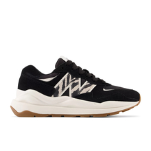 New Balance women's athletic shoes W5740APA