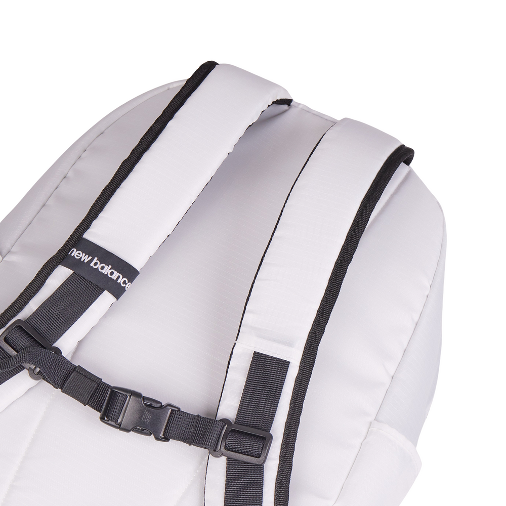 New Balance backpack ESSENTIAL BACKPACK WT LAB51900WT
