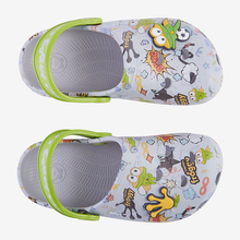 Coqui Kinder Clogs LITTLE FROG 8701-630-4615 Khaki grau/Party grün Held + Amulett