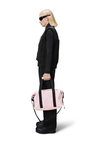 Rains carry bag 23 x 40 x 20 cm 18L 14220 78 CANDY